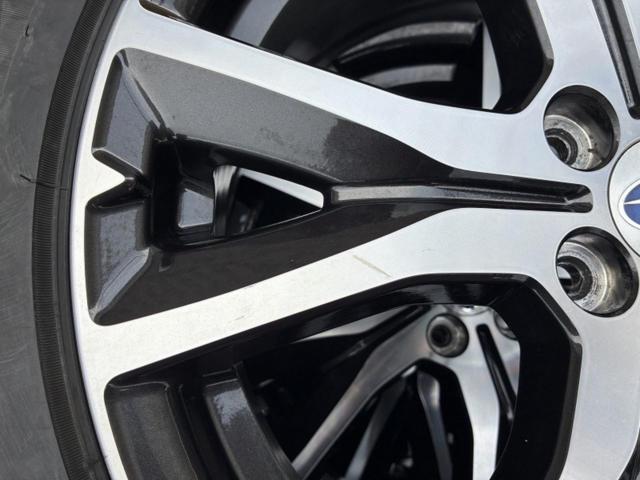 Subaru genuine parts
Impreza genuine aluminum wheels made by ENKEI + BRIDGESTONE BLIZZAK
VRX3