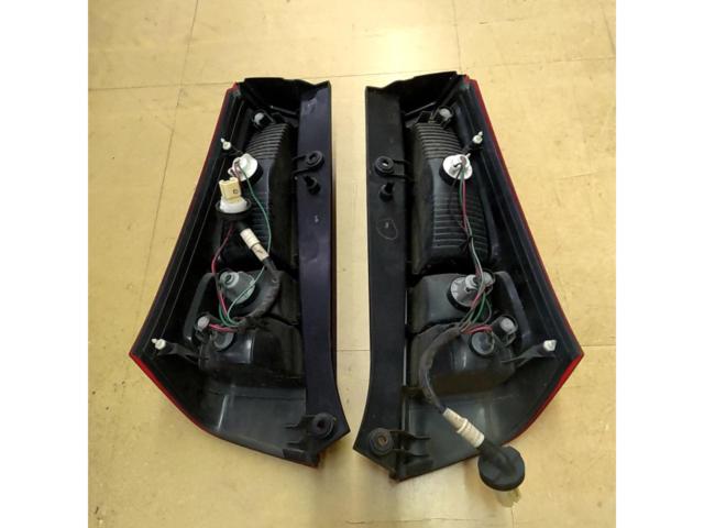 SUZUKI ワゴンR/MH23S 純正テールレンズ