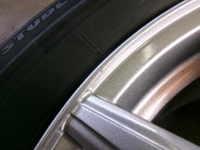 YOKOHAMA LAYCEA + BRIDGESTONE BLIZZAK VRX3