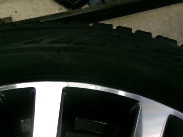 NISSAN エルグランド/E52純正ホイール + BRIDGESTONE BLIZZAK VRX2