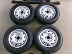 メーカー不明スチールホイール + BRIDGESTONE W300