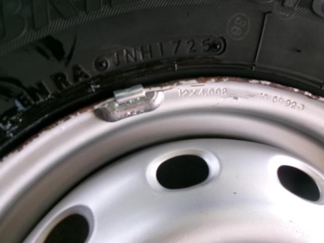 メーカー不明スチールホイール + BRIDGESTONE W300
