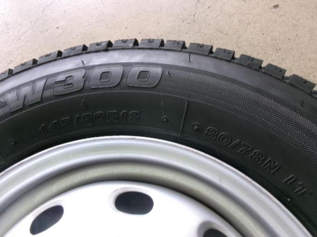 メーカー不明スチールホイール + BRIDGESTONE W300