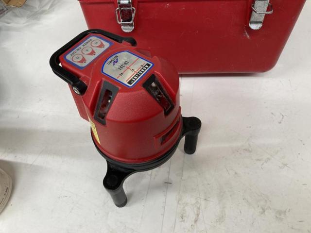 【ロボライン】LV-331 レーザー墨出し器