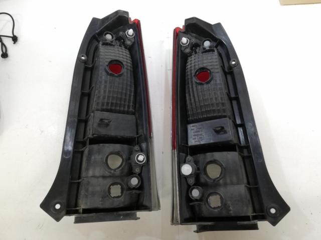 【スズキ純正】ワゴンR テールカバー [STANLEY P2874]
