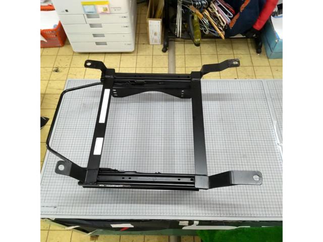 【BRIDE】H203 FIT GE6.7.8.9 シートレール 運転席側