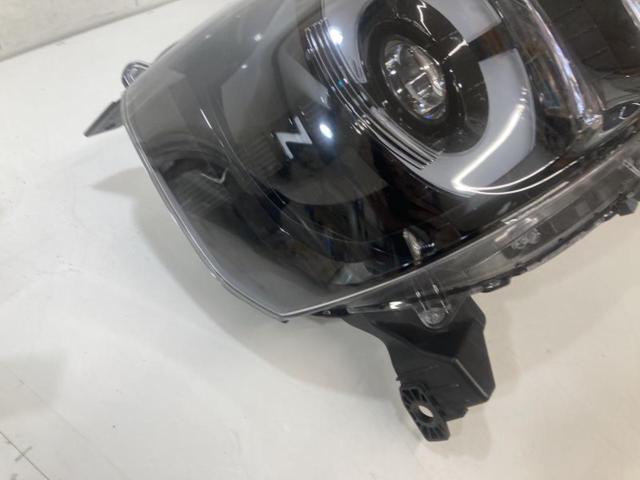 【ホンダ純正】[W6705] JF5 N-BOX ヘッドライト 右のみ