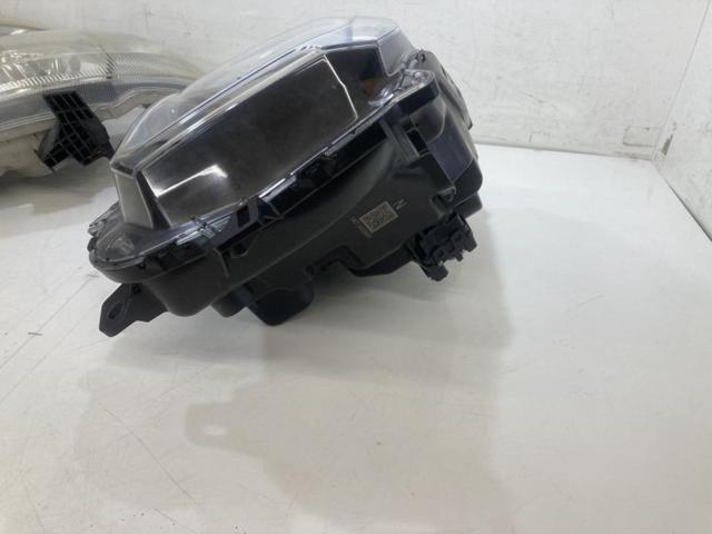【ホンダ純正】[W6705] JF5 N-BOX ヘッドライト 右のみ