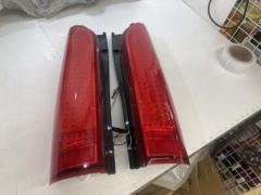 【BATTRO】200系ハイエース テールレンズ 左右セット