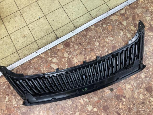 【トヨタ純正】ハリアー 60系 前期 フロントグリル