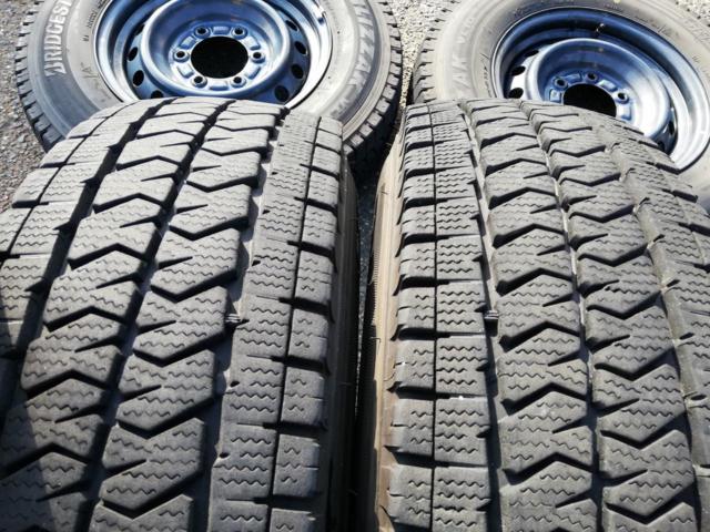 【トヨタ純正】 ハイエース純正スチール+【BRIDGESTONE】BLIZZAK VL10