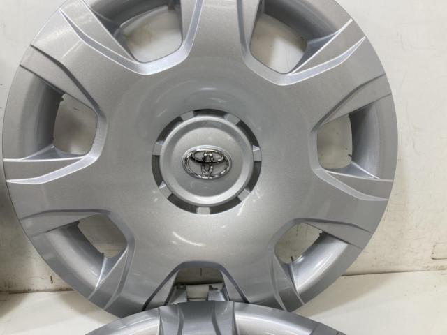 【トヨタ純正】ハイエース純正ホイールカバー