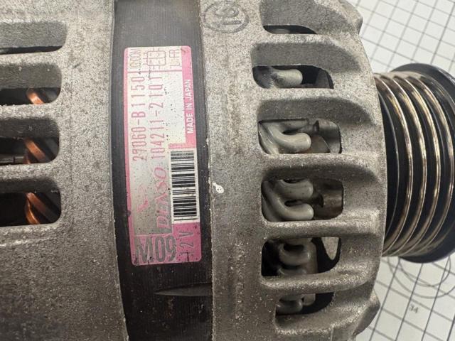 【トヨタ純正】ルーミー純正オルタネーター