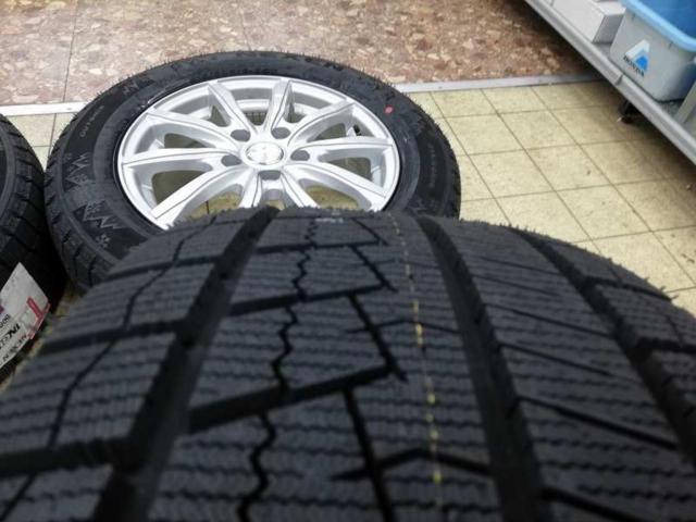 weds(ウェッズ) JOKER(ジョーカー) .  + NEXEN(ネクセン)/ROADSTONE WINGUARD ice2