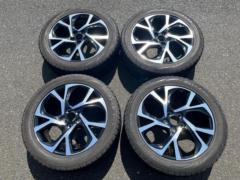 ☆ノア/ヴォクシー/ヤリスクロスなどに流用可能!(^^♪☆【トヨタ純正】 C-HR ※センターキャップ欠品