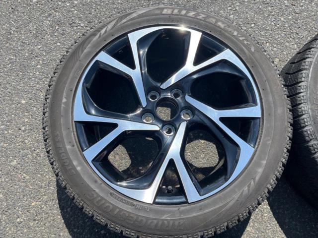 ☆ノア/ヴォクシー/ヤリスクロスなどに流用可能!(^^♪☆【トヨタ純正】 C-HR ※センターキャップ欠品