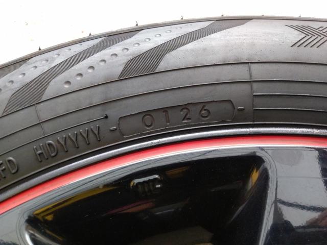 スバル純正 VMレヴォーグ純正OPホイール/レッドライン   + YOKOHAMA(ヨコハマ) ADVAN V03