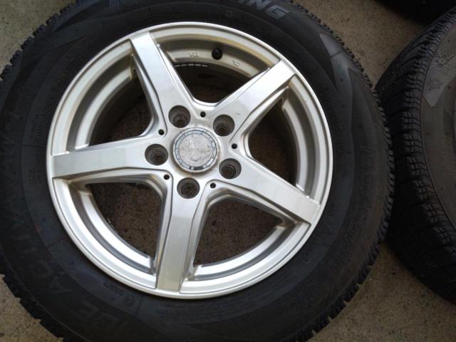 DUNLOP  VIOLENTO + NANKANG  ICE ACTIVA AW-1