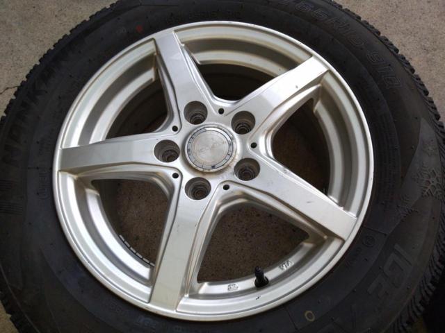 DUNLOP  VIOLENTO + NANKANG  ICE ACTIVA AW-1