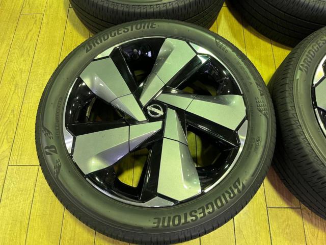 Excellent condition with only minor scratches from use!
Genuine Nissan parts
E13 Note Aura
+
BRIDGESTONETURANZA
T005A
