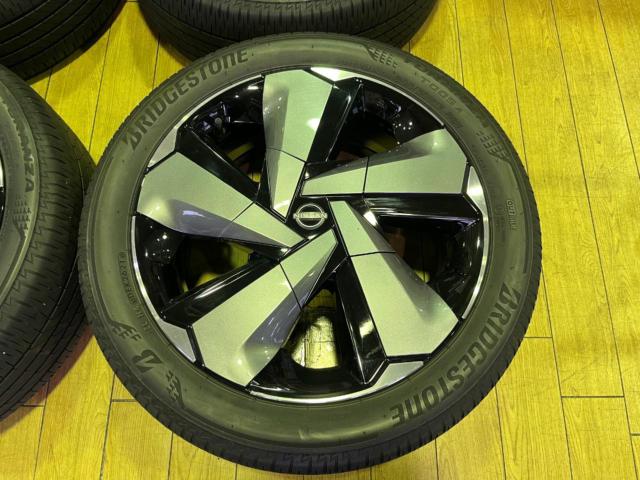 Excellent condition with only minor scratches from use!
Genuine Nissan parts
E13 Note Aura
+
BRIDGESTONETURANZA
T005A