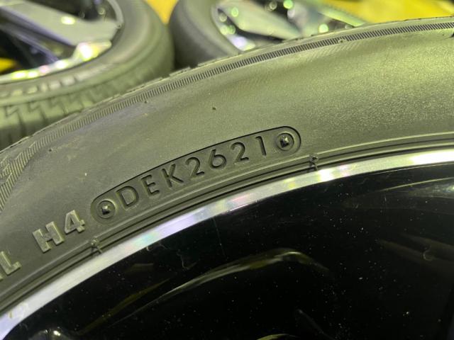 Excellent condition with only minor scratches from use!
Genuine Nissan parts
E13 Note Aura
+
BRIDGESTONETURANZA
T005A