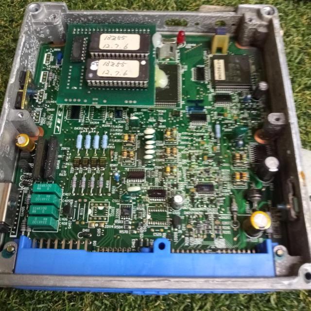 Nissan genuine CPU
Main computer
Body only