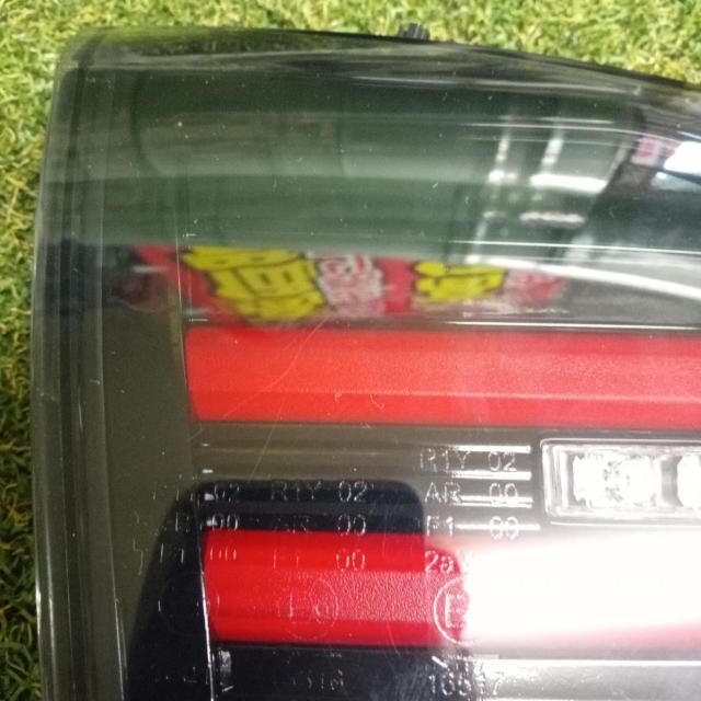【ワケアリ･現状販売品】 CORAZON VM系 レヴォーグ LEDテールランプ