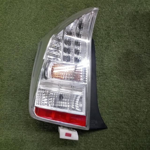 【トヨタ純正】LED テールレンズ 左右セット ※30系プリウス 前期用