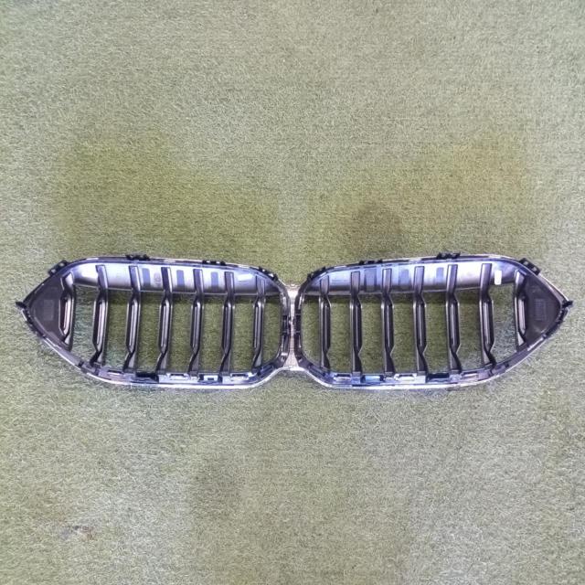 BMW Genuine 2 Series
F44
Front grille
Body only