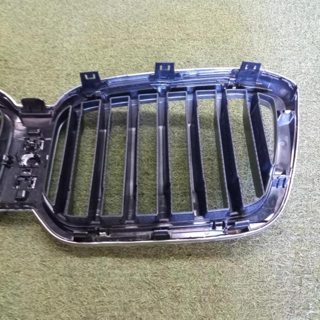 Genuine BMW X3
G01
Front grille
Body only