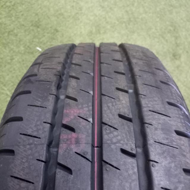 トヨタ純正(TOYOTA)  30系プリウス 後期純正アルミホイール + BRIDGESTONE(ブリヂストン) MILEX TA-51