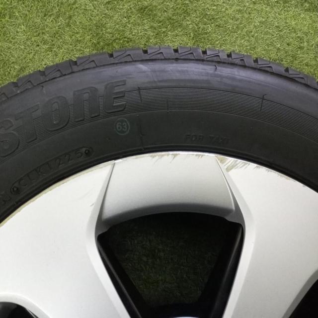 トヨタ純正(TOYOTA)  30系プリウス 後期純正アルミホイール + BRIDGESTONE(ブリヂストン) MILEX TA-51