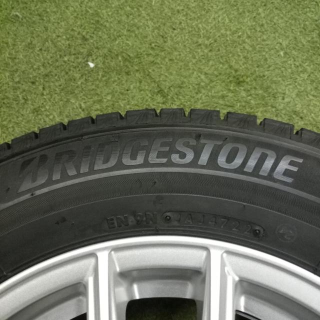 BRIDGESTONE(ブリヂストン) ECO FORME(エコフォルム) 10本スポーク  + BRIDGESTONE(ブリヂストン) BLIZZAK VRX3 2022年製造