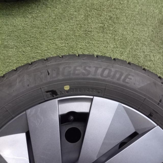 Nissan original (NISSAN)
E13
Note genuine steel wheels + wheel cap set
+
BRIDGESTONE (Bridgestone)
NEWNO
Manufactured in 2025