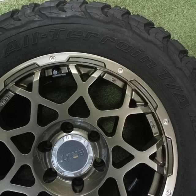 TRISTAR
INTERNATIONAL
BRUT
BR-55
+
BFGoodrich All-Terrain
T / A
KO3
Manufactured in 2024