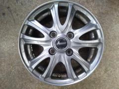 ARREEST
Twin 5-spoke wheel