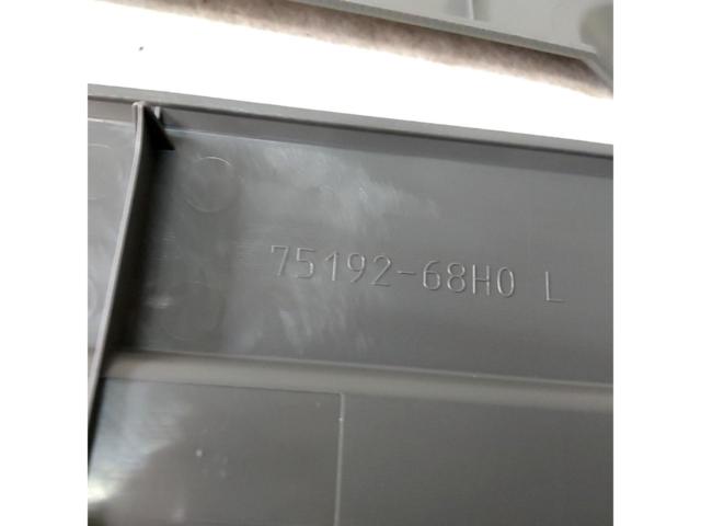 Suzuki genuine DA17V
EVERY
Under the rear seat
Rear side
Panel
Cover