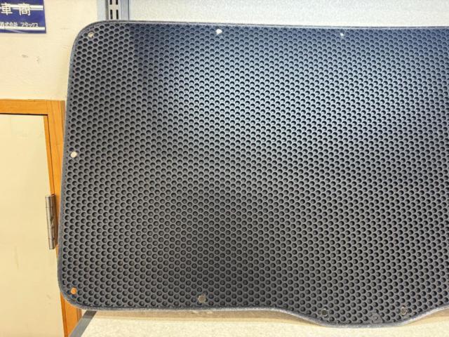 Genuine Suzuki DA17V Every door trim