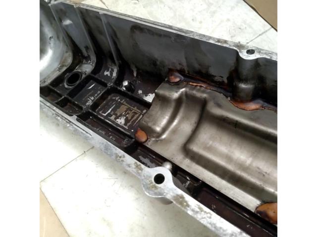 【日産純正】L型エンジン純正タペットカバー