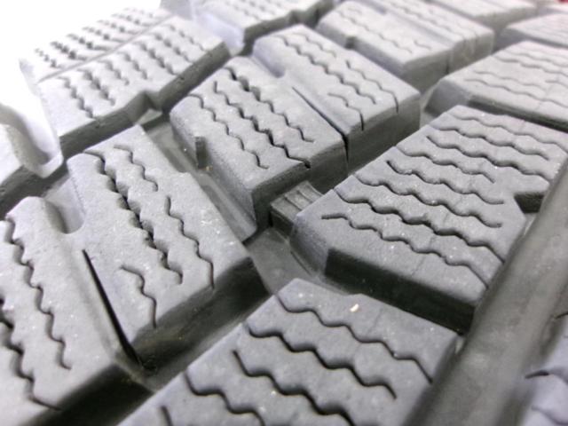 【溝タップリ!】DUNLOP WINTER MAXX WM02 + weds AXEL Three
