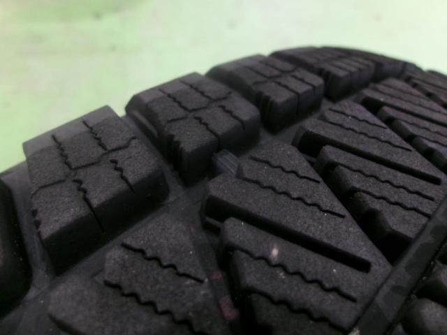 【溝タップリ!1本のみ】BRIDGESTONE BLIZZAK DM-V3 225/60R17