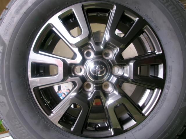 【最新・最強・新品スタッドレス♪バランス調整済♪】BRIDGESTONE BLIZZAK ICEPEAK + TOYOTA 250系ランドクルーザー VX 純正ホイール