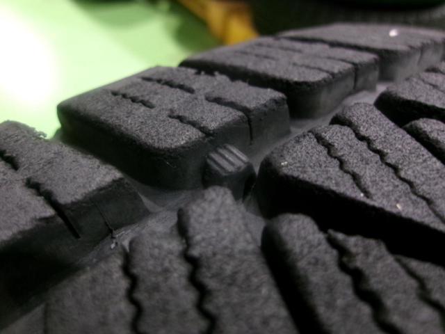 BRIDGESTONE BLIZZAK DM-V3 + BRIDGESTONE BALMINUM TR10