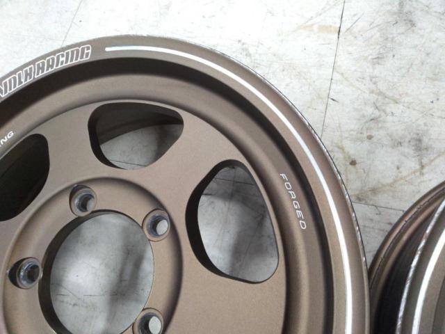 RAYS (Rays)
TE37
XT
FOR
JIMNY