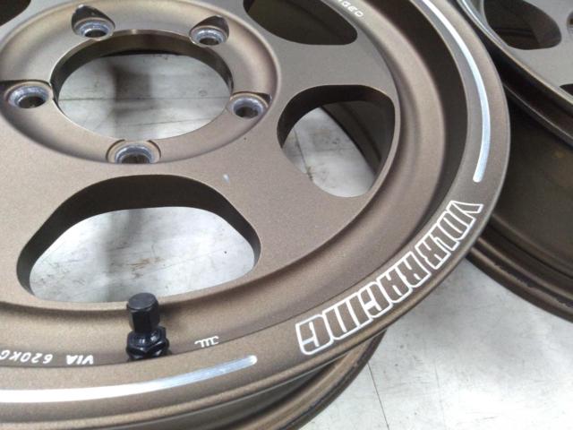RAYS (Rays)
TE37
XT
FOR
JIMNY