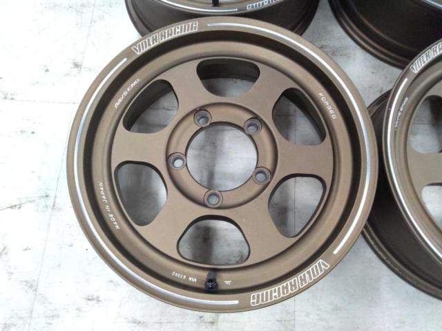 RAYS (Rays)
TE37
XT
FOR
JIMNY