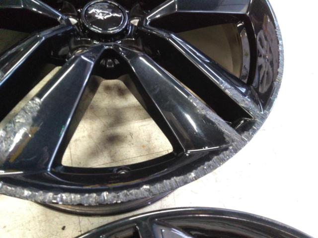 Ford (FORD)
Mustang/2015
50th anniversary car (50
YEARS
EDITION)
Original wheel