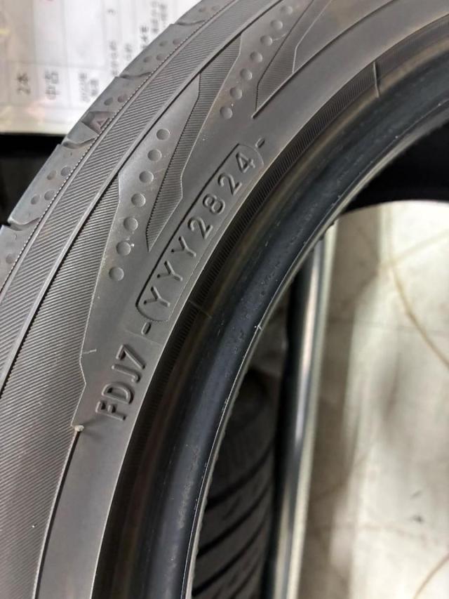 【YOKOHAMA】BluEarth RV-03 225/45R18 2本