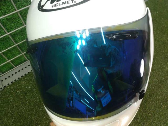 AraiQuantum-J
Full-face helmet
Size M